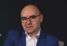 Mihai Razvan Moraru : În timp ce țara se pregătea de alegeri, la Tancabesti, lângă București, a avut loc comemorarea liderului legionar, Zelea Codreanu! Au participat și Diana Sosoaca și Claudiu Târziu