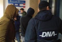 DNA lovește în plină campanie electorală: Doi primari au fost arestați pentru mită. De la Flămânzi, Dan Oloeriu, şi cel al comunei Mihai Eminescu, Verginel Gireadă