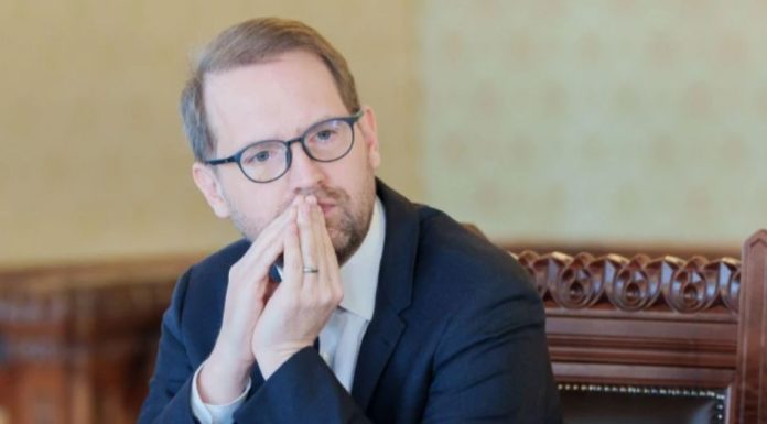 PSD frate cu AUR! Dominic Fritz îl arde pe Grindeanu: ”Numirea Oanei Gheorghiu este și un semnal important că totuşi în această ţară încă poţi să spui ce gândeşti”