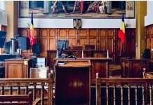 Lăsat în libertate de judecătoarea care a întârziat 821 de motivări, un bărbat din clanul Cămătarilor a comis noi infracțiuni nu doar în România, ci și în SUA. „Doamna judecător Cipariu Monica-Claudia nu a fost suspendată din funcție”