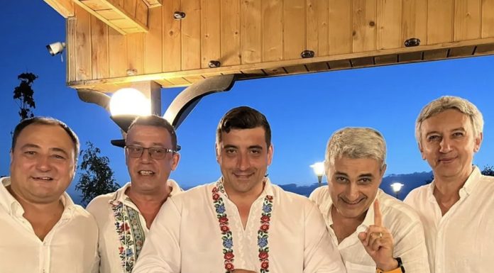 Valeriu Nicolae : Noaptea minții! Suporteri AUR, PSD și Georgescu spălați pe creier de niște goarne sinistre, sunt foarte iritați că oamenii dau cei 3.5% din impozitul pe venit unor organizații umanitare