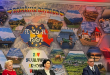 Curată ipocrizie ! Primarii comunelor din România anunță grevă, în timp ce stau la chermeze, cazați toți la Hotel Marriott, pentru vreo trei zile. Totul este plătit din bani publici