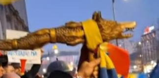 Liviu Popescu : Știți ce au reușit Călin Georgescu, Simion, AUR? Ce le-a iesit perfect? Au reușit să construiască o prăpastie adâncă fix în mijlocul României. Un sant adânc, fara fund