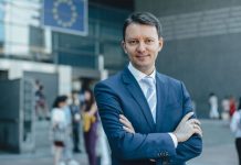 Cornel Ivanciuc : Mureșan și-a ridicat în cap SRI. V-o spun responsabil: România nu mai poate fi smulsă din ghearele mafiei decât prin război civil.